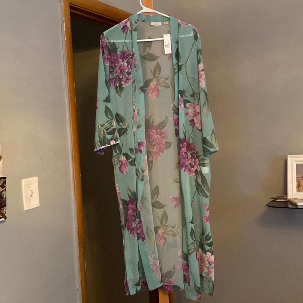 Floral Swimsuit Cover Up / Kimono NWT, Size Medium